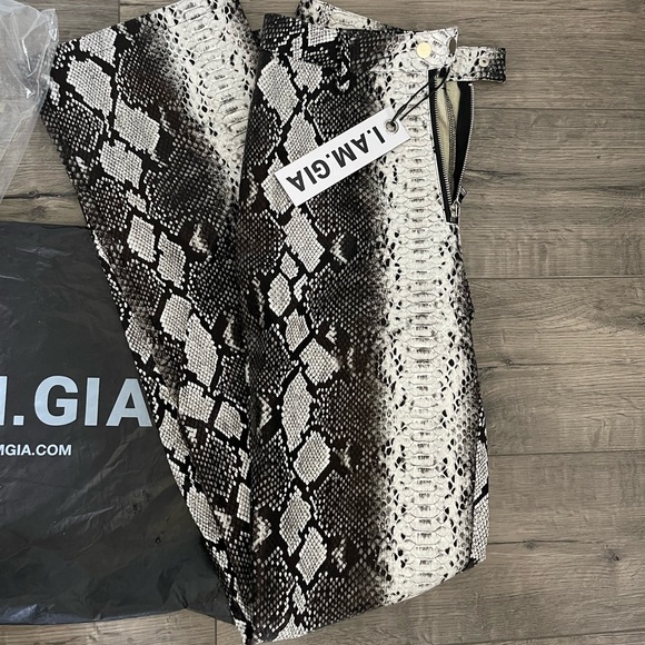 BNWT I.AM.GIA. Brandy Pant - Picture 5 of 7